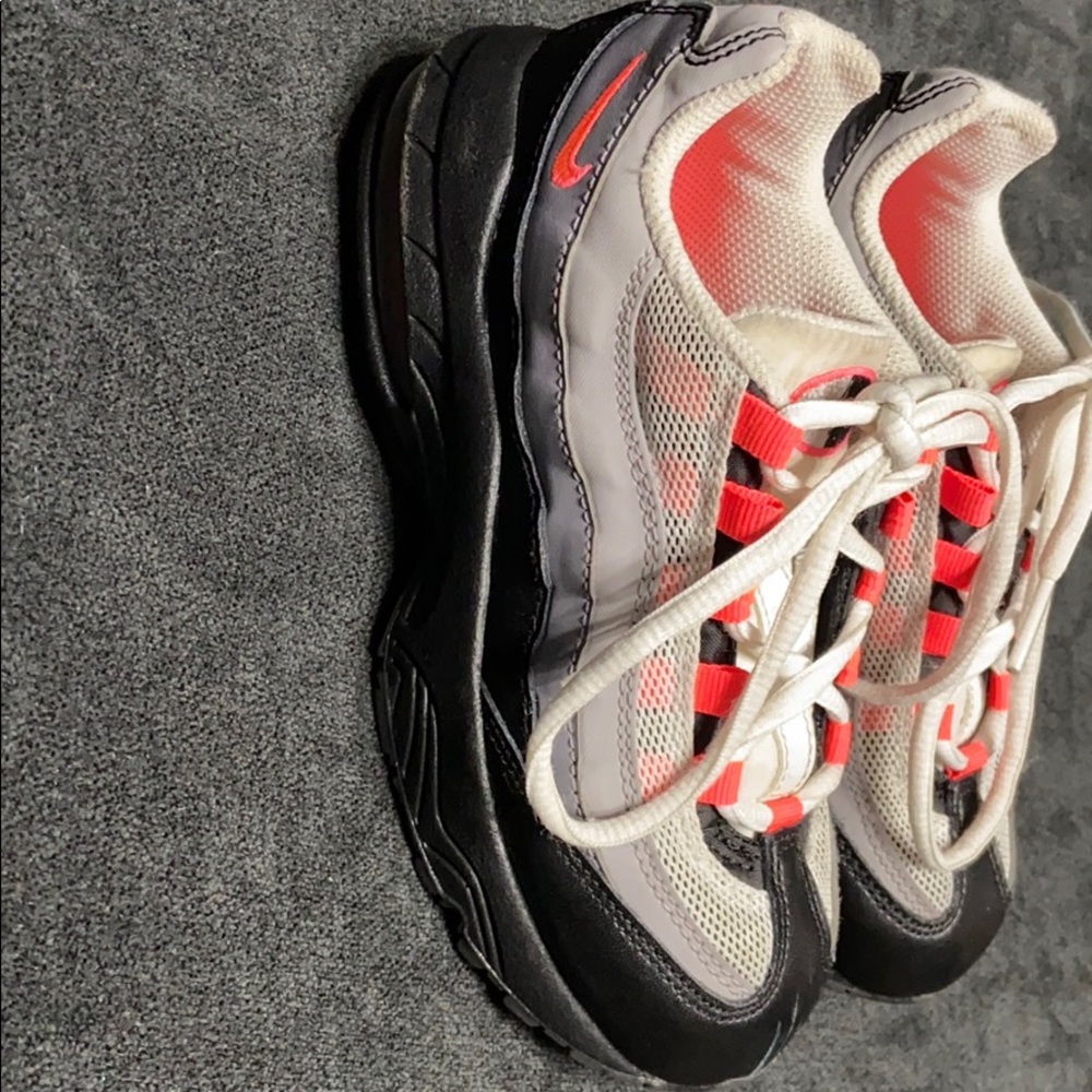 Lil girls Nike sneakers